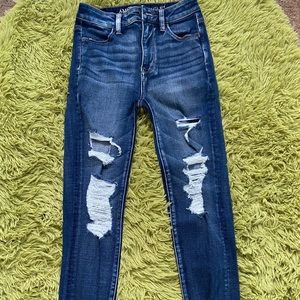 *SOLD* High Rise Skinny Jeans | AE ✨